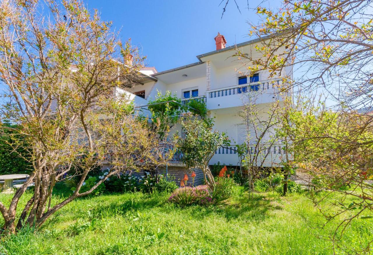 Apartments Slavica R Banjol 外观 照片