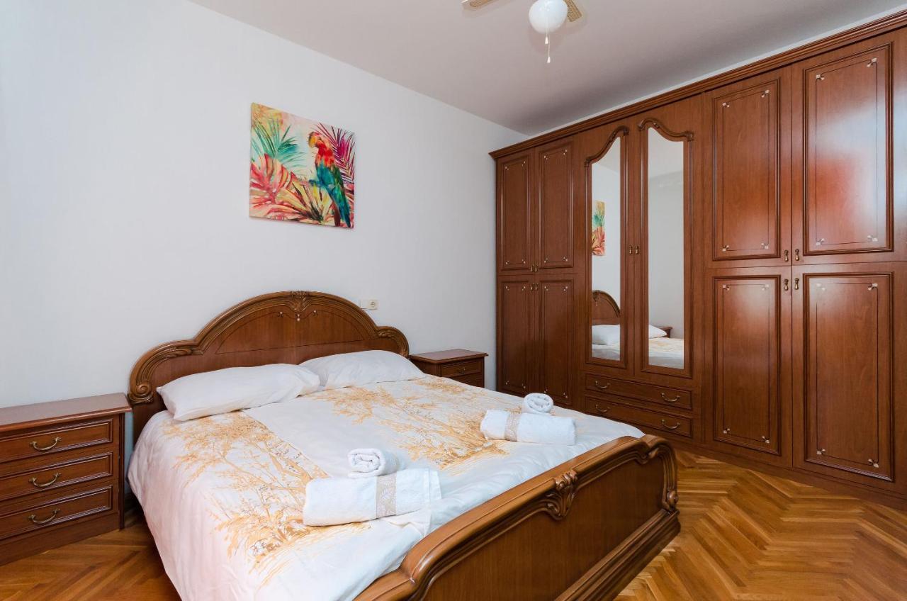 Apartments Slavica R Banjol 外观 照片