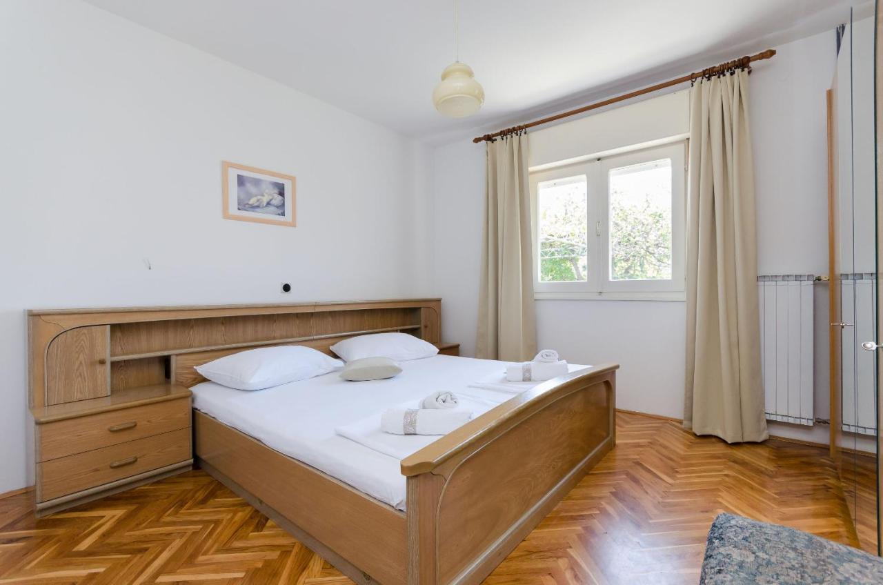 Apartments Slavica R Banjol 外观 照片