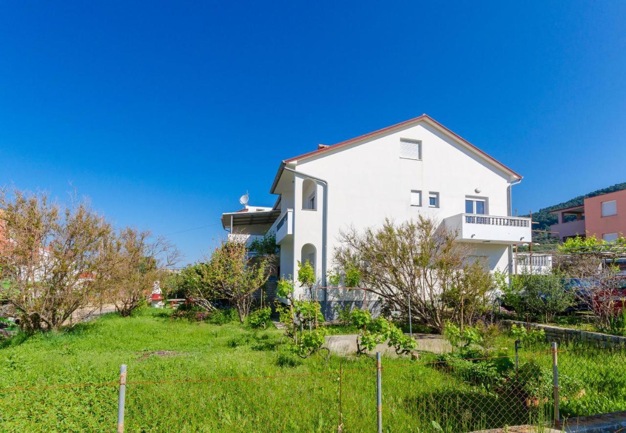 Apartments Slavica R Banjol 外观 照片