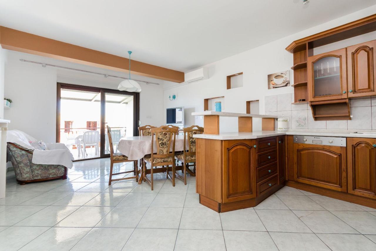 Apartments Slavica R Banjol 外观 照片