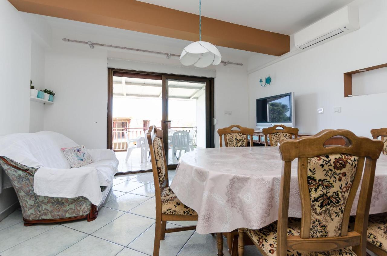 Apartments Slavica R Banjol 外观 照片