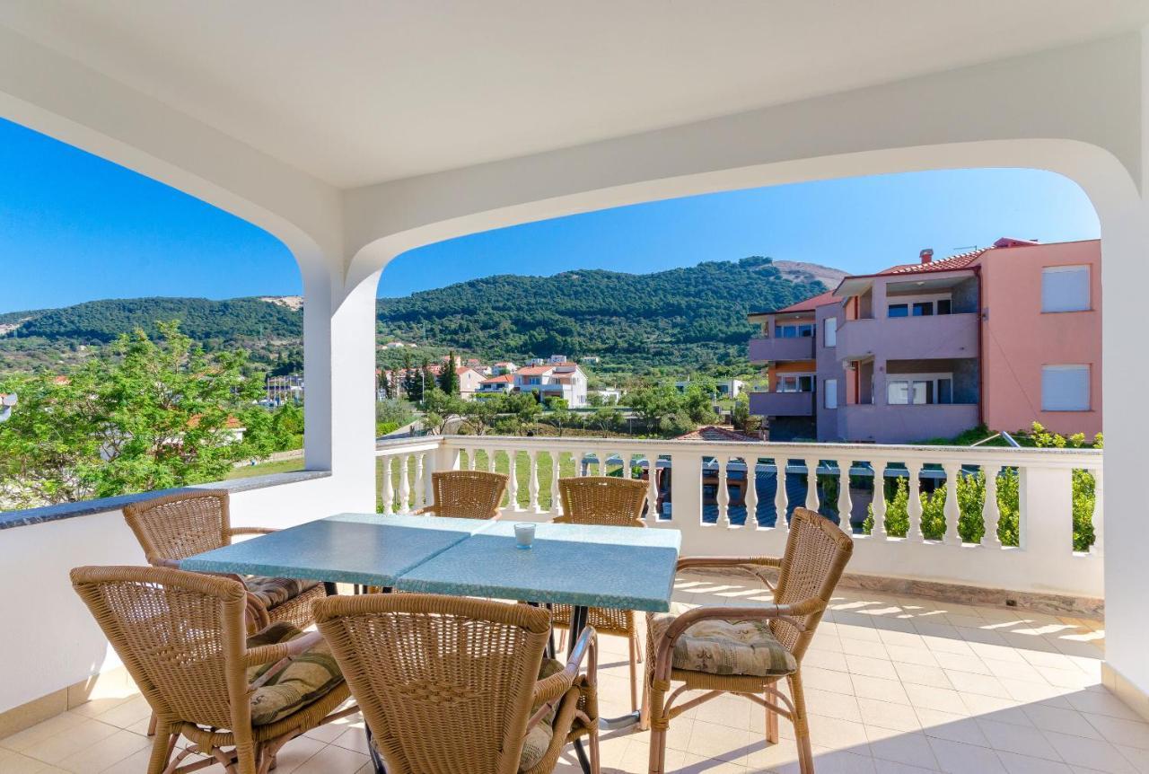 Apartments Slavica R Banjol 外观 照片
