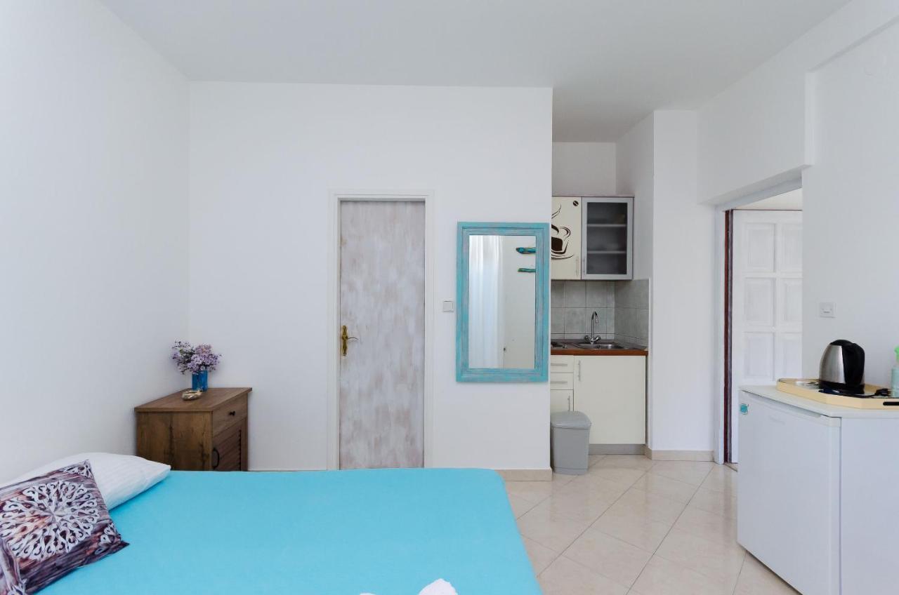 Apartments Slavica R Banjol 外观 照片