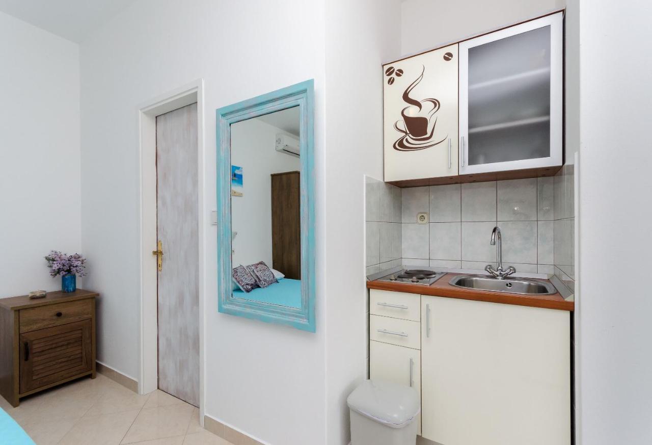 Apartments Slavica R Banjol 外观 照片