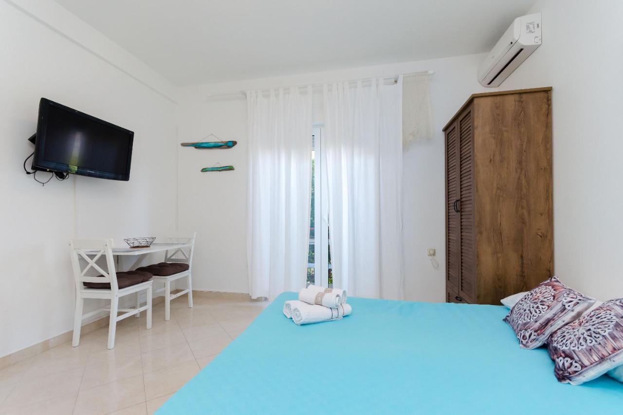 Apartments Slavica R Banjol 外观 照片