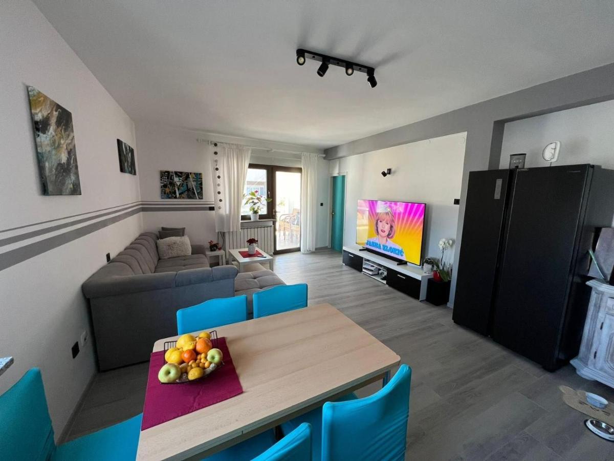 Apartments Slavica R Banjol 外观 照片